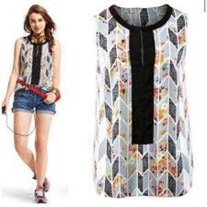 CAbi top style 249 size medium